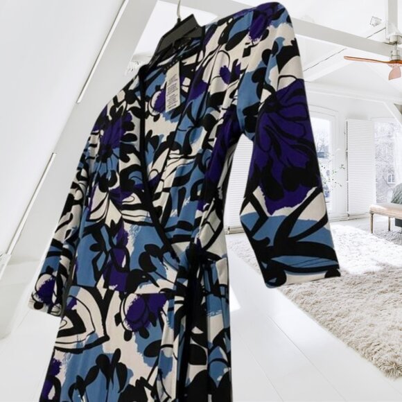 Tiana B. Floral Wrap Dress | Size M | 3/4 Sleeve True Wrap – Effortlessly Chic - Picture 8 of 16